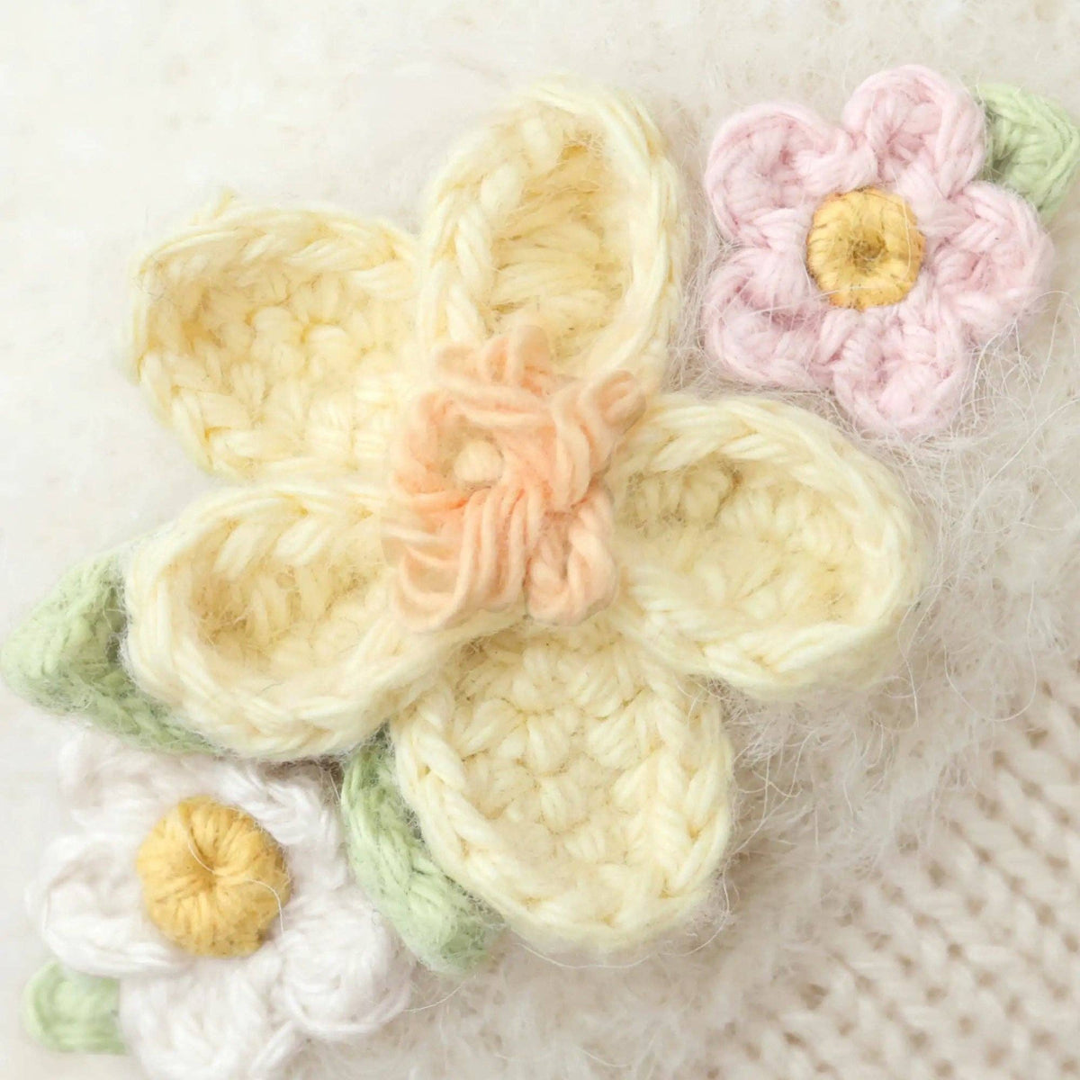 Eleanor l'agneau en peluche