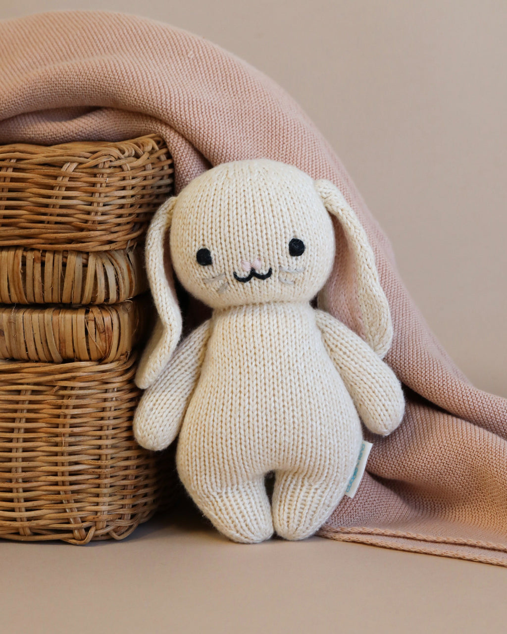 Lapin en peluche (avoine)