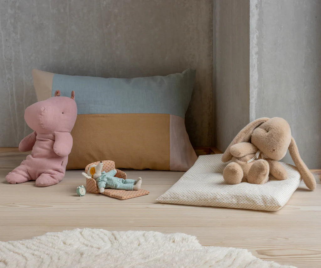 Lapin en peluche, moyen - Crème pêche